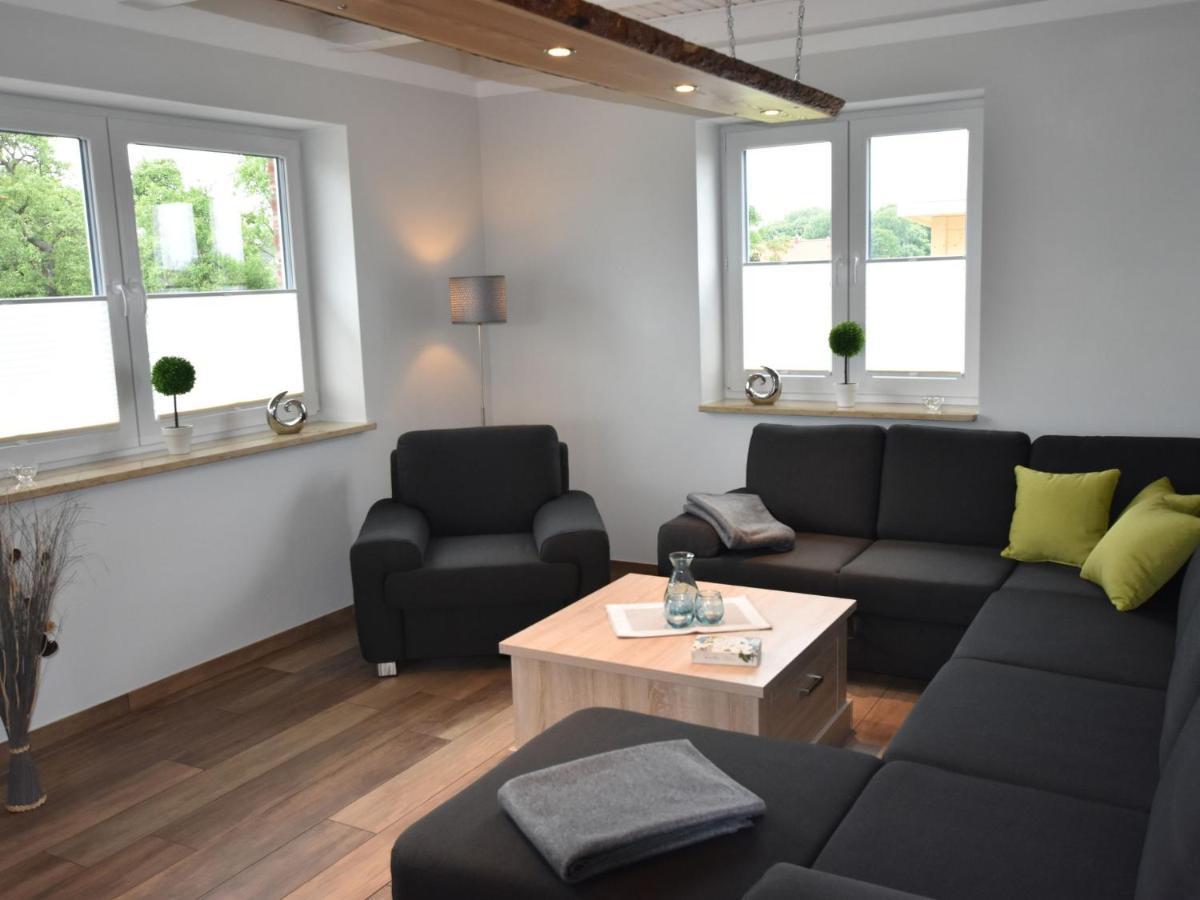 Cozy Holiday Home In Gross Schwansee With Sauna ภายนอก รูปภาพ