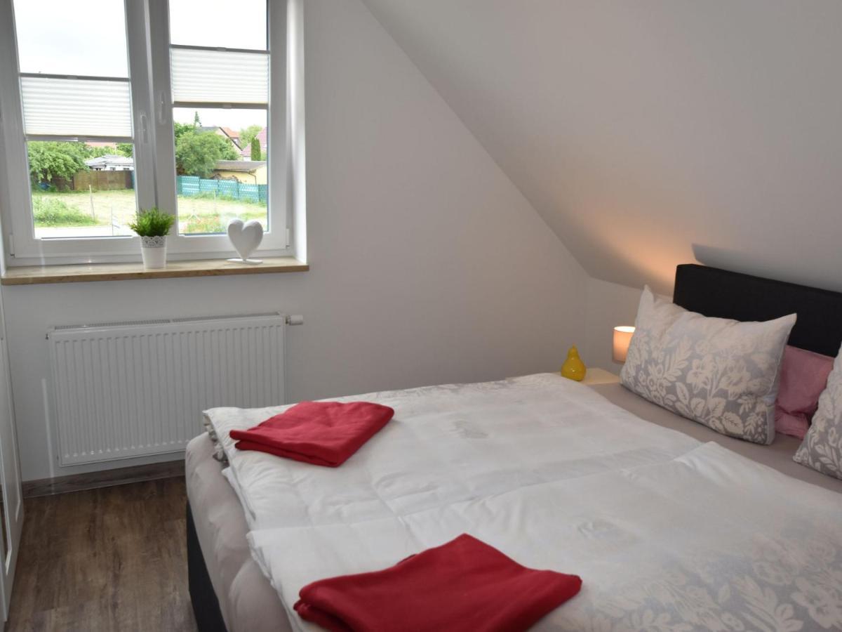 Cozy Holiday Home In Gross Schwansee With Sauna ภายนอก รูปภาพ