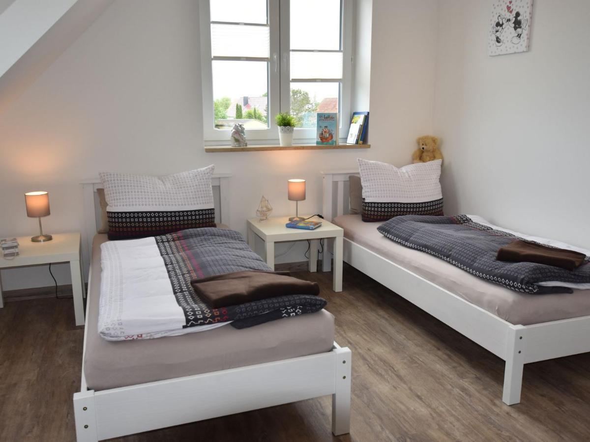 Cozy Holiday Home In Gross Schwansee With Sauna ภายนอก รูปภาพ