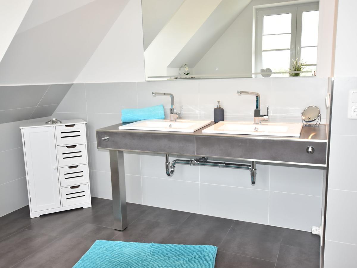 Cozy Holiday Home In Gross Schwansee With Sauna ภายนอก รูปภาพ